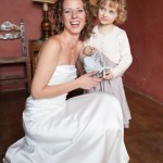 portrait de la mariée et sa petite fille