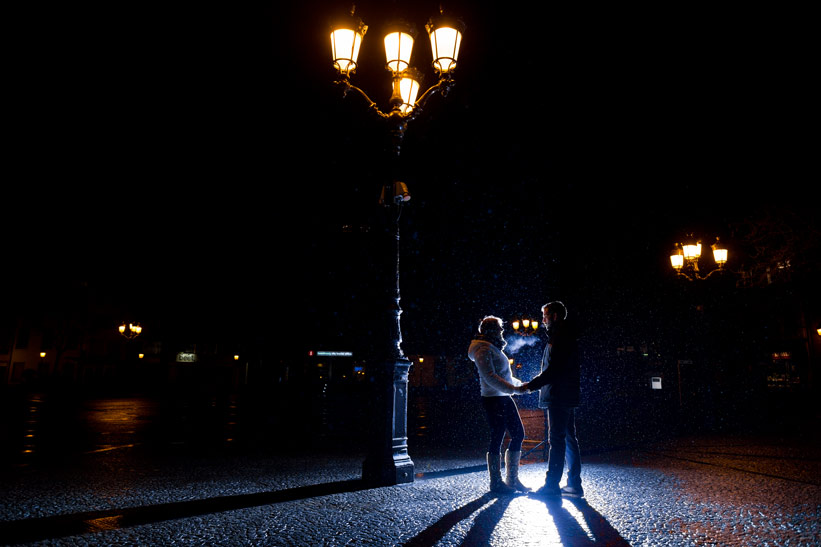 photo de couple la nuit à luxembourg-ville