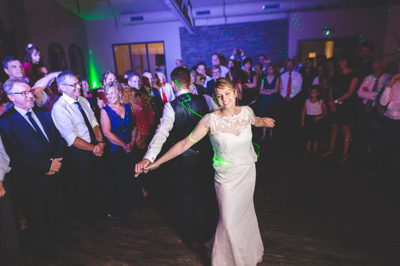 les mariés dansent à Marly en lorraine