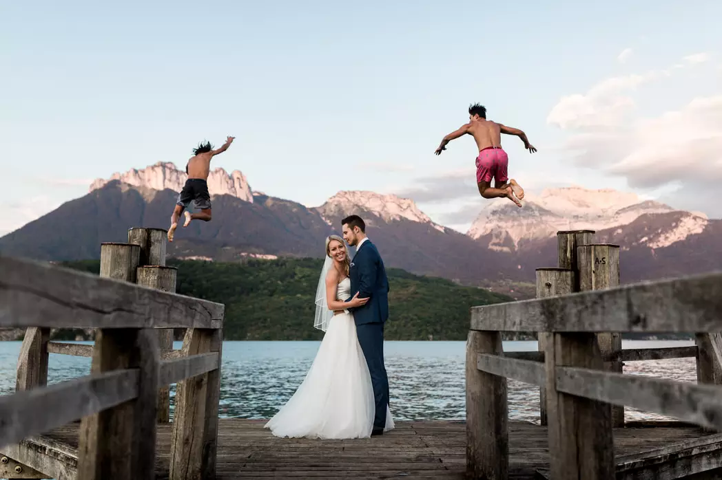 séance après mariage au lac d'Annecy